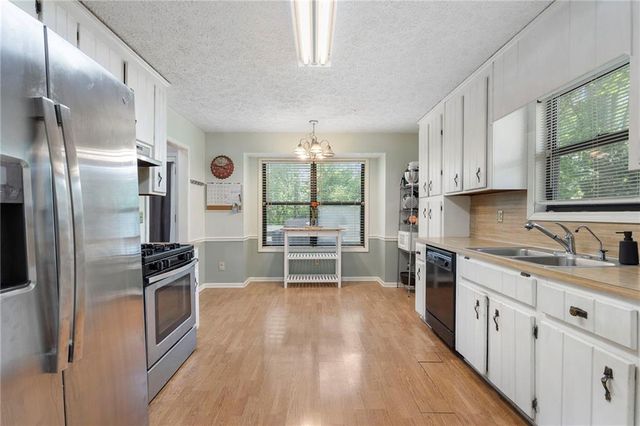 1179 Midland Drive NW, Acworth, GA 30102