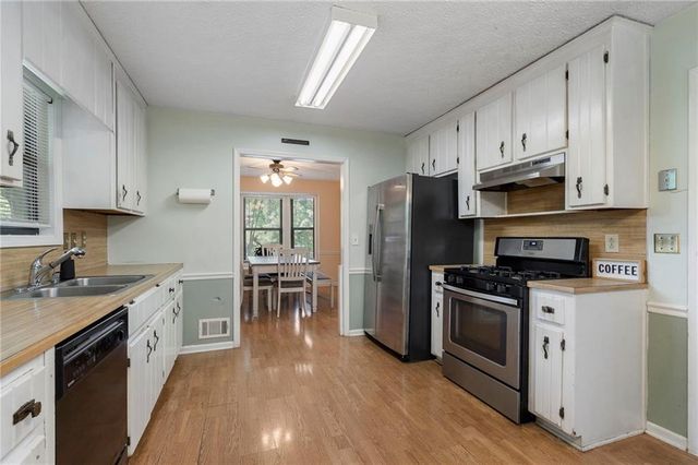 1179 Midland Drive NW, Acworth, GA 30102