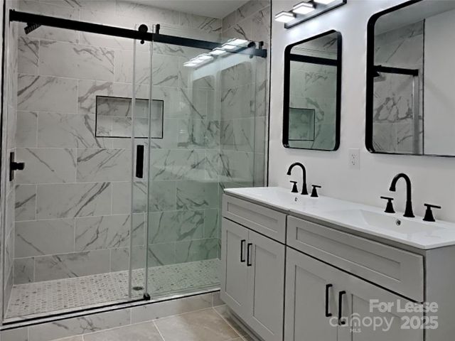 2633 Brentwood Place, Charlotte, NC 28208