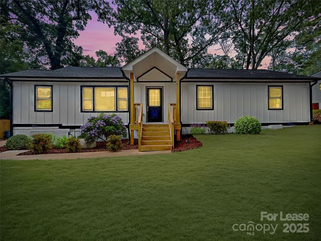 2633 Brentwood Place, Charlotte, NC 28208