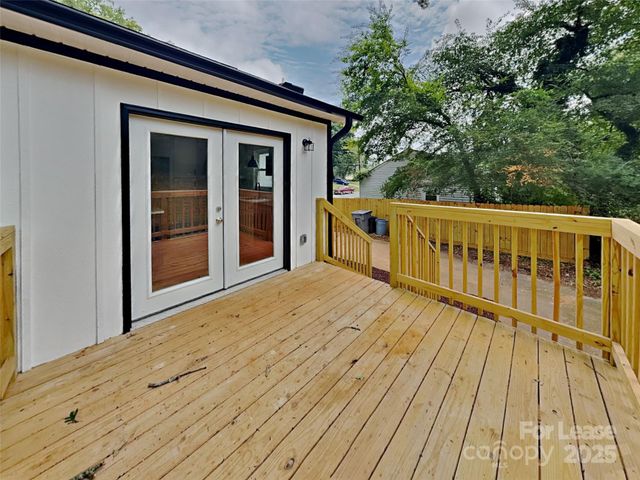 2633 Brentwood Place, Charlotte, NC 28208