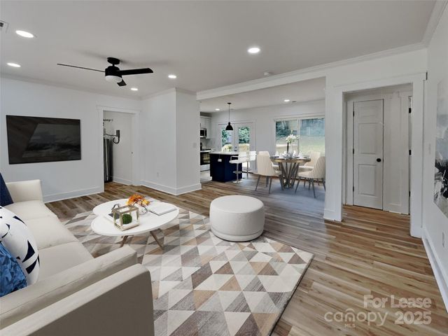 2633 Brentwood Place, Charlotte, NC 28208