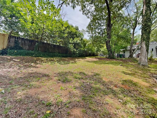 2633 Brentwood Place, Charlotte, NC 28208