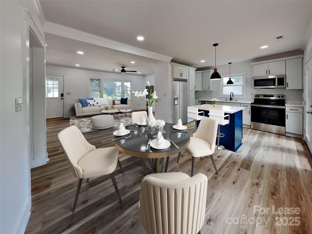 2633 Brentwood Place, Charlotte, NC 28208