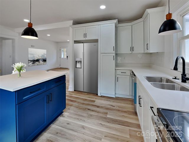 2633 Brentwood Place, Charlotte, NC 28208