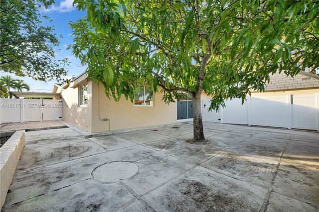 4701 SW 104th Ct 0, Miami, FL 33165