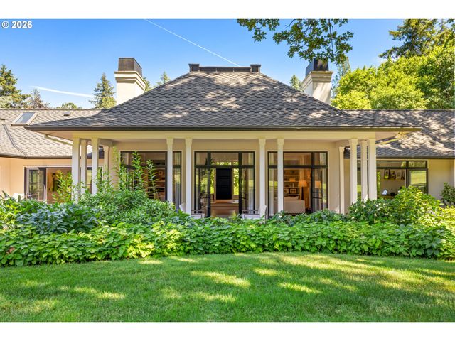 12727 S IRON MOUNTAIN Blvd, Portland, OR 97219