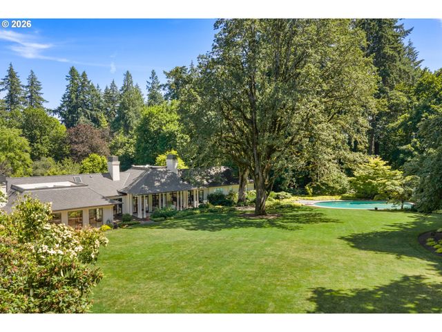 12727 S IRON MOUNTAIN Blvd, Portland, OR 97219