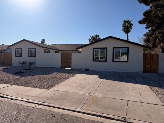 4815 El Tesoro Avenue, Las Vegas, NV 89121