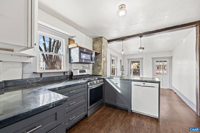 504 NW 12TH ST, Charlottesville, VA 22903