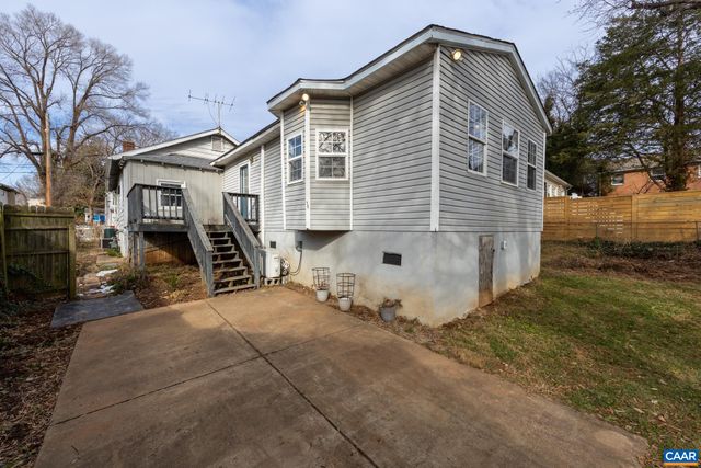 504 NW 12TH ST, Charlottesville, VA 22903