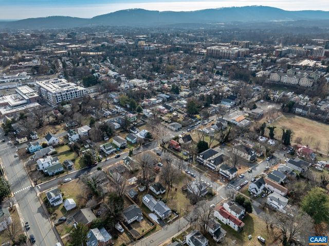 504 NW 12TH ST, Charlottesville, VA 22903