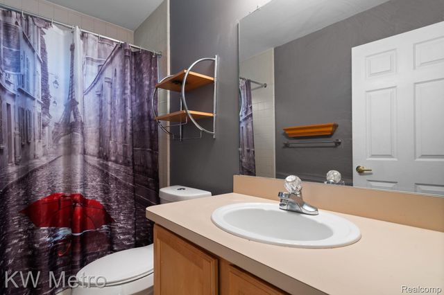 20903 Antique Court, Southfield, MI 48075