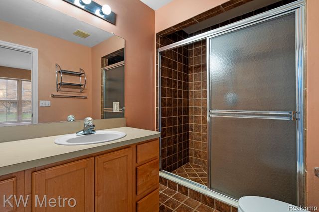 20903 Antique Court, Southfield, MI 48075