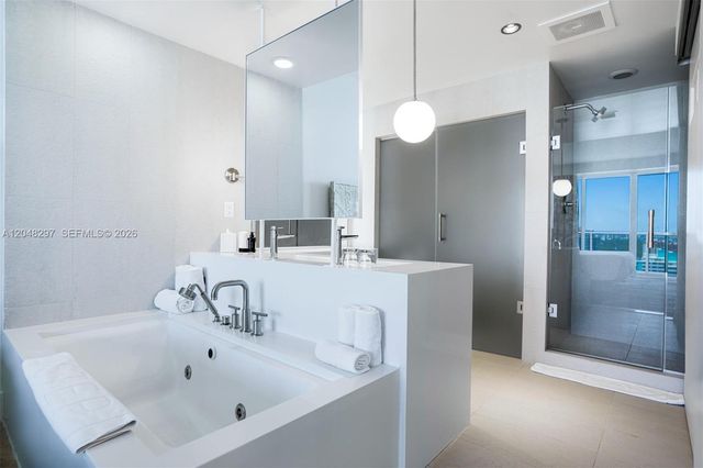 3101 Bayshore Drive 2306, Fort Lauderdale, FL 33304
