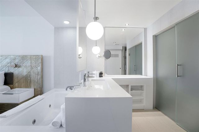 3101 Bayshore Drive 2306, Fort Lauderdale, FL 33304