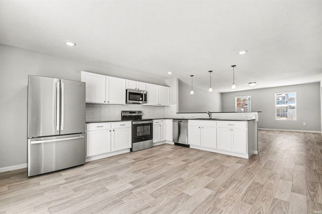 3216 Falling Oak Drive, Mishawaka, IN 46544