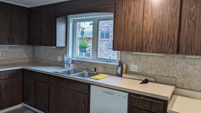 716 Main St 1R, Weymouth, MA 02190