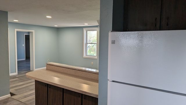 716 Main St 1R, Weymouth, MA 02190