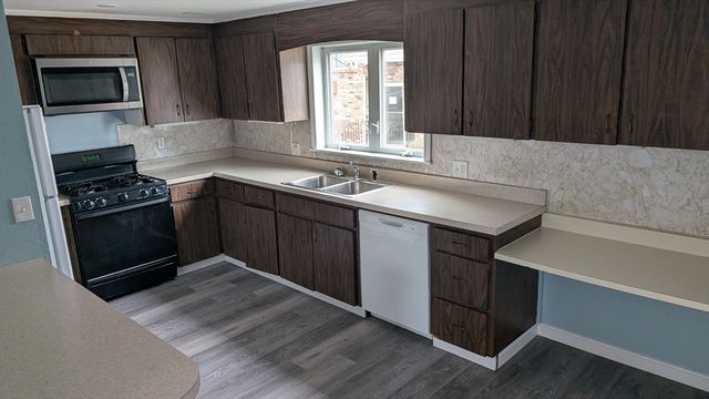 716 Main St 1R, Weymouth, MA 02190