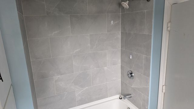 716 Main St 1R, Weymouth, MA 02190