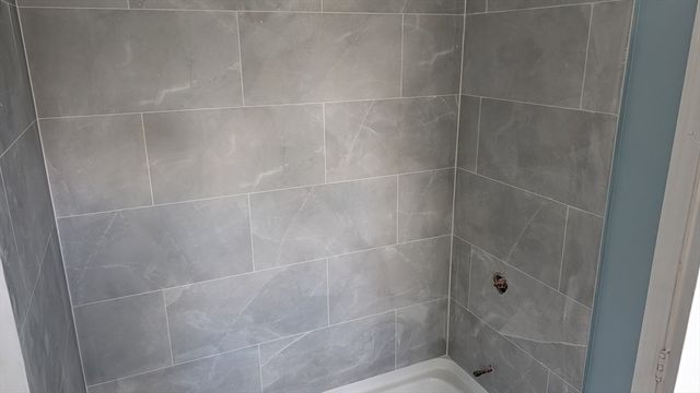 716 Main St 1R, Weymouth, MA 02190