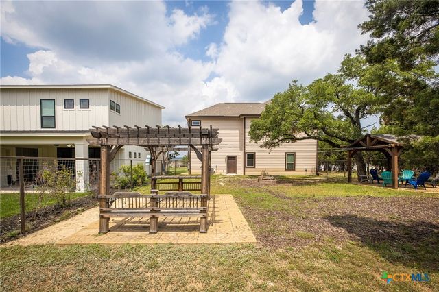 618 Wagon Wheel Drive, Canyon Lake, TX 78133