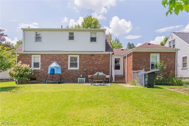 255 Grandview Avenue, Hubbard, OH 44425