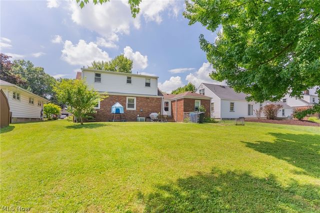 255 Grandview Avenue, Hubbard, OH 44425