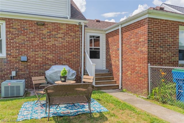 255 Grandview Avenue, Hubbard, OH 44425