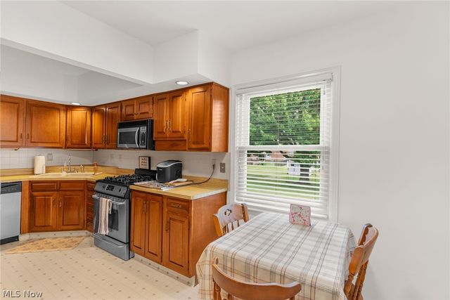 255 Grandview Avenue, Hubbard, OH 44425