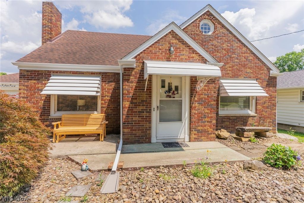 255 Grandview Avenue, Hubbard, OH 44425
