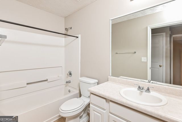 138 Towler Shoals Drive, Loganville, GA 30052