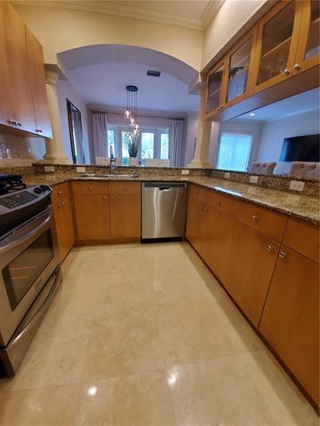 4907 BAYSHORE BOULEVARD 102, Tampa, FL 33629