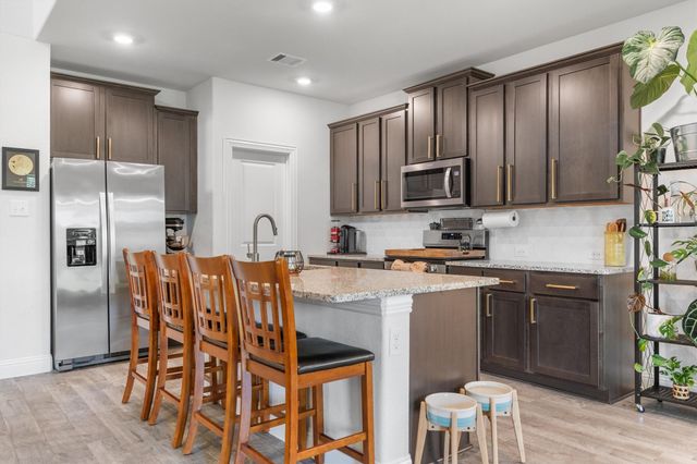 11204 Glover Lane, Aubrey, TX 76227