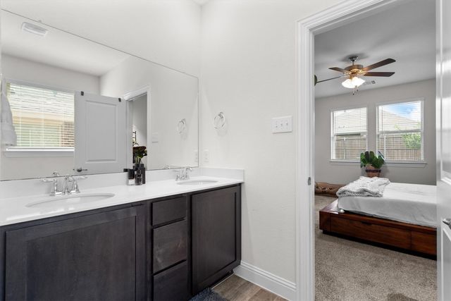 11204 Glover Lane, Aubrey, TX 76227