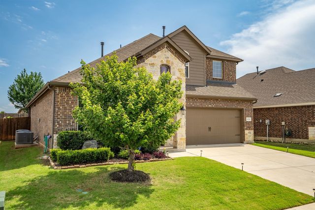 11204 Glover Lane, Aubrey, TX 76227