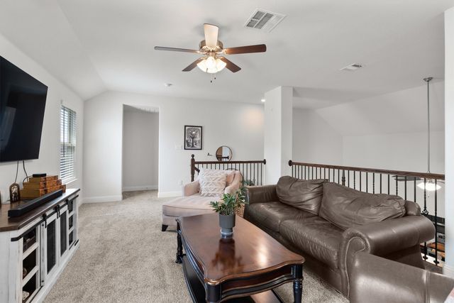 11204 Glover Lane, Aubrey, TX 76227