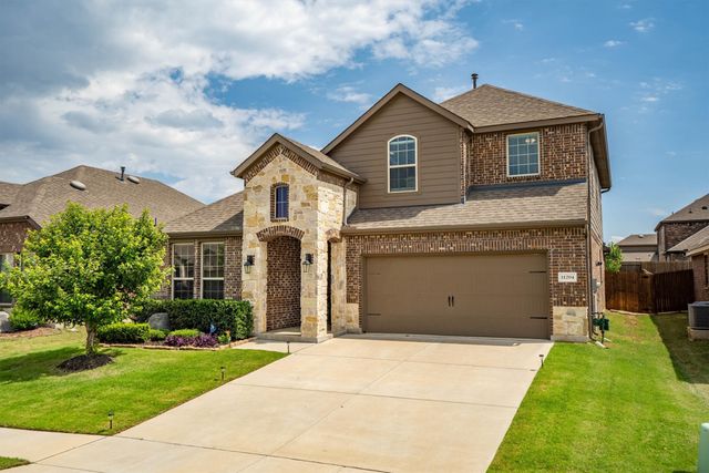 11204 Glover Lane, Aubrey, TX 76227