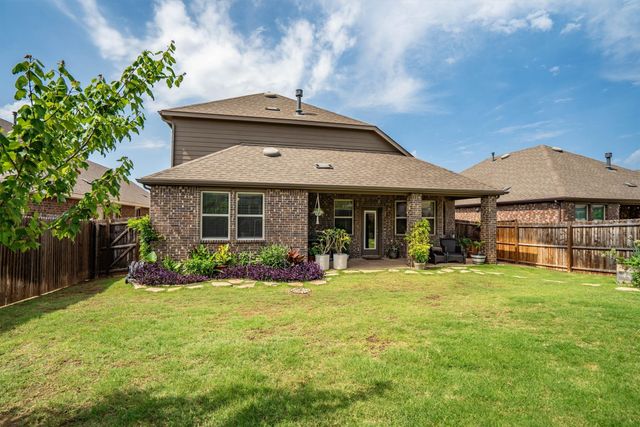11204 Glover Lane, Aubrey, TX 76227