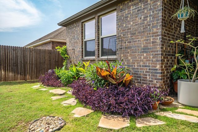 11204 Glover Lane, Aubrey, TX 76227