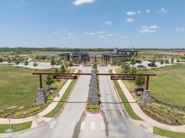 11204 Glover Lane, Aubrey, TX 76227