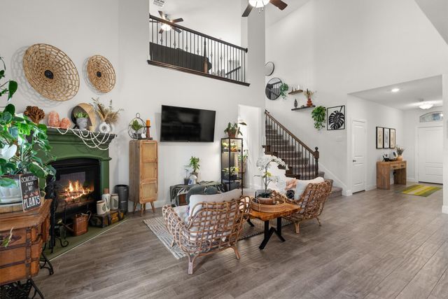 11204 Glover Lane, Aubrey, TX 76227