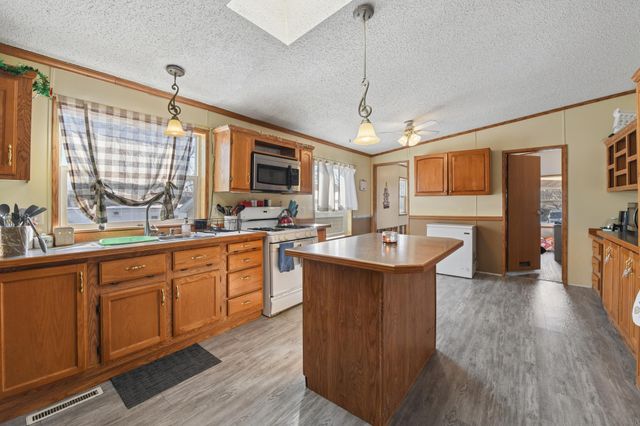 14 Rita Lane, Chaska, MN 55318