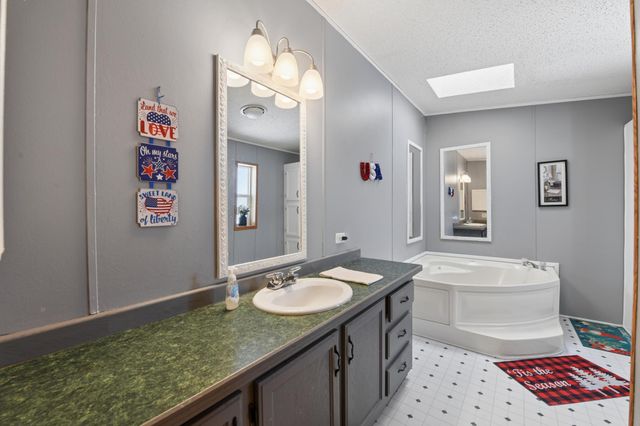 14 Rita Lane, Chaska, MN 55318