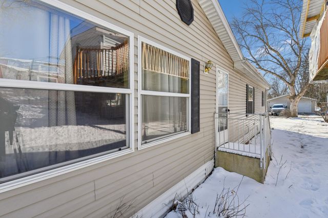 14 Rita Lane, Chaska, MN 55318