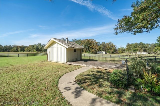 1303 S Hwy 96, Lavaca, AR 72941