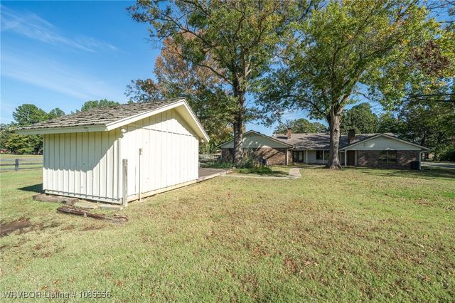 1303 S Hwy 96, Lavaca, AR 72941