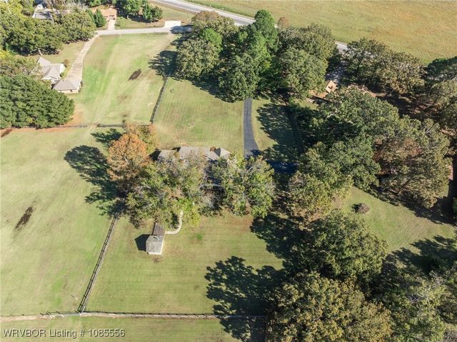 1303 S Hwy 96, Lavaca, AR 72941