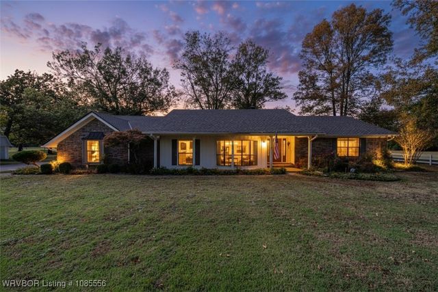 1303 S Hwy 96, Lavaca, AR 72941